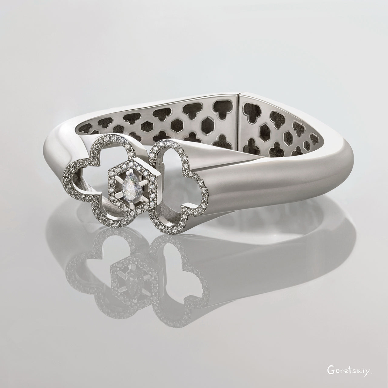 Symbolic bracelet, 18k white gold and natural diamonds